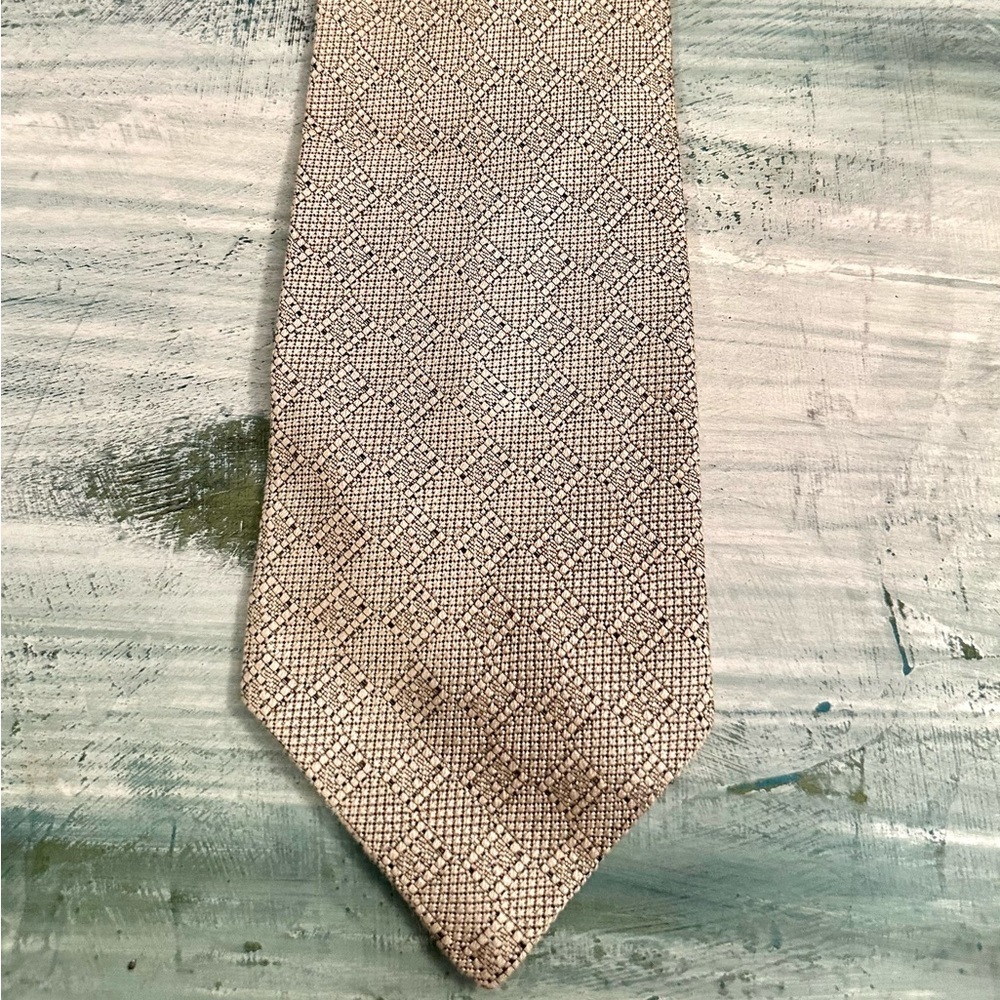 Fendi Cravatte Silk Necktie - Picture 2 of 12